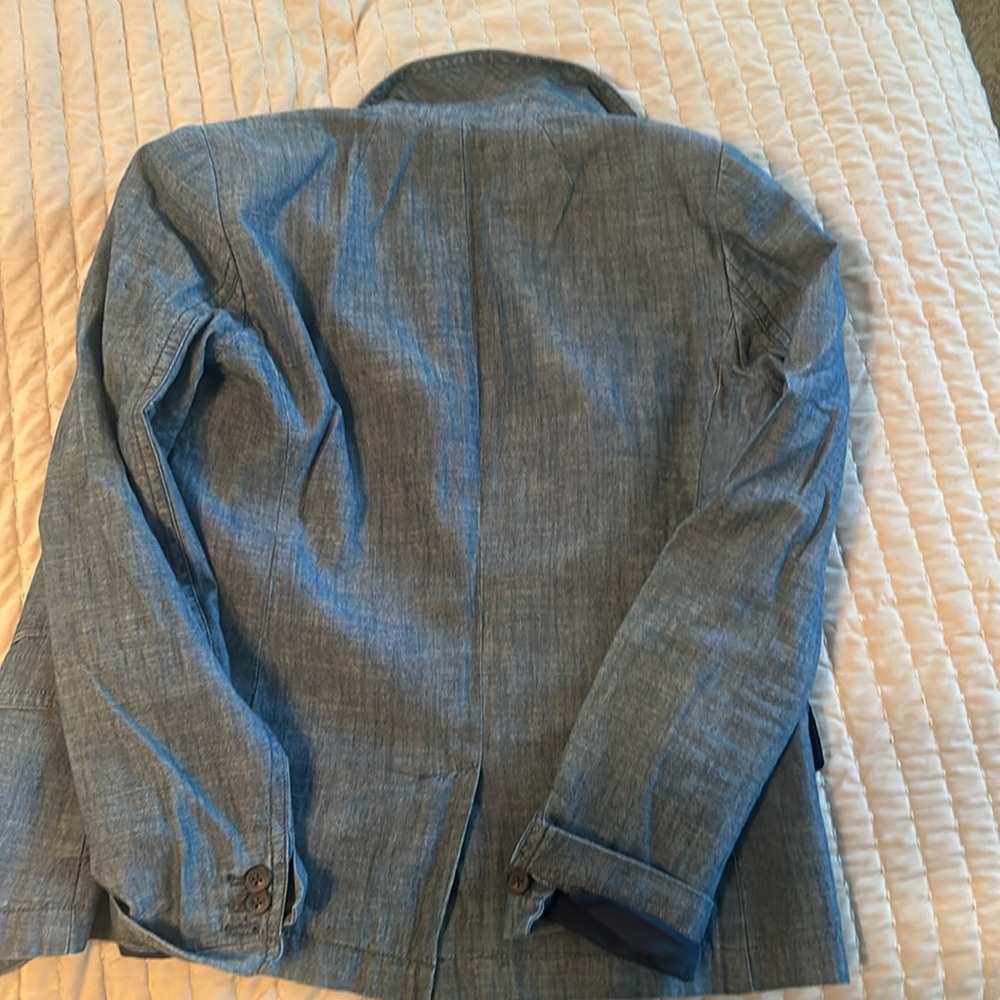 Blazer - Picture 3 of 4